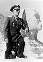 YURI  GAGARIN POSES NEAR SPHINX CAIRO /  
1 FEBRU