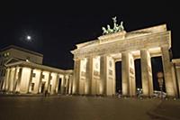 Germany, Berlin, Mitte, Brandenburg Gate in Parise