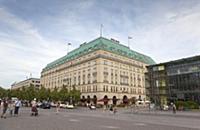 Germany, Berlin, Mitte, Hotel Adlon on the corner 