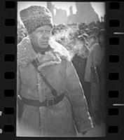 Кадры из фильма «Живые и мертвые», 1 серия (1963).