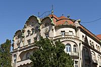 ROMANIA / Transylvania / Oradea / Union square (Pi