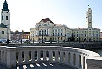 ROMANIA / Transylvania / Oradea / City Hall and St