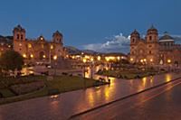 PERU / Cusco / Historic town / Plaza de Armas with