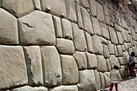 PERU / Cusco / Historic town / Ancient inca wall
