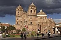 PERU / Cusco / Historic town / Plaza de Armas / Co