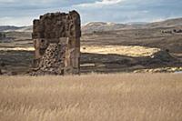PERU / Puno / Sillustani / Chullpas at Sillustani 