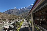 PERU / Cusco / Urubamba Valley / Inca Rail train d