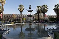PERU / Arequipa / Historic town / Plaza de Armas /