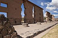 PERU / Cusco / Raqchi / Inca ruins / Central wall 