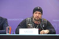 Александр Залдостанов («Хирург»)  на пресс-конфере