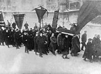 NOV2962226 Red Guards Carry Coffin, 1917 (b/w phot