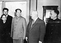 3900741 N.S. Khrushchev receiving the delegation f