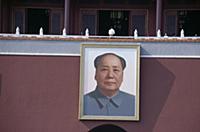 2830292 Portrait of Mao Zedong at entrance to Forb