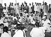 1144020 Mahatma Gandhi and Nehru (b/w photo); (add