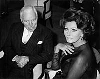 1859723 Charlie Chaplin et Sophia Loren; (add.info