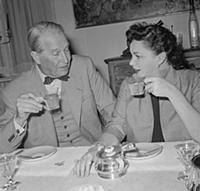 2673135 Maurice Chevalier and Judy Garland having 