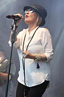 GREAT TEW, OXFORD, ENGLAND - Lulu at the Cornbury 