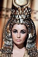 ELIZABETH TAYLOR.in Cleopatra.*Filmstill - Editori