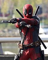 Deadpool (2016) 
Ryan Reynolds
*Filmstill - Editor