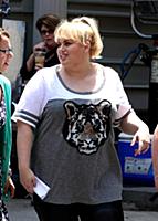 Rebel Wilson on the set of the movie 'How to Be Si