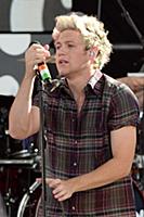 Niall Horan of One Direction performs on Good Morn