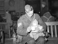 Вторая мировая война. На фото: британский солдат п
