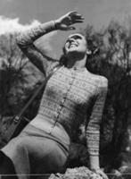Модель в кардигане, Великобритания, 1947.