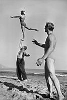 Muscle Beach, Santa Monica 1940s. Acrobats, gymnas