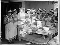 Unemployed women learn to be canteen cooks in Lond