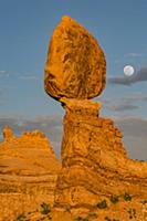 Full moon and Balanced Rock, Arches National Park,