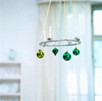 Pendant Advent wreath with baubles