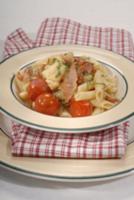 Пенне с цветной капустой и чили