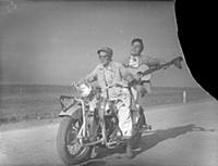 Кадр из фильма «Трактористы», (1939).