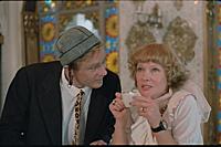 Кадр из фильма «Любовь и голуби», (1984). На фото: