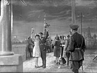 Кадр из фильма «В шесть часов вечера после войны»,