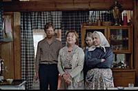 Кадр из фильма «Любовь и голуби». На фото: Наталья