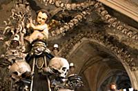 Костел Sedlec Ossuary. Реставрация.