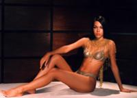 Erotic Moods. Сидящая модель в нижнем белье.