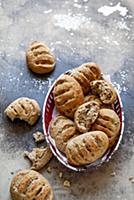 Wholemeal rolls with ground flax seeds