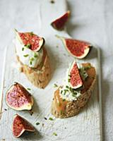 Mini sandwiches with honey, cottage cheese, chives