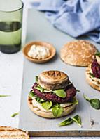 Beetroot-carrot burger with lamb s lettuce, mushro