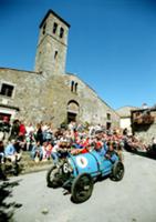 Легендарная Mille Miglia - гонка '1000 миль'. На т