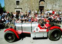Легендарная Mille Miglia - гонка '1000 миль'. На т