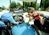 Легендарная Mille Miglia - гонка '1000 миль'. На з