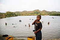 Myanmar / Mrauk U / 2014 / Boy with with buckets f