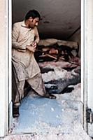 United Arab Emirates / Dubai / 2014 / Worker on a 
