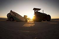 USA / Florida / Miami / 2009 / Machines cleaning a
