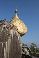 MYANMAR / Mon State / 2015 / The Golden Rock (Kyai