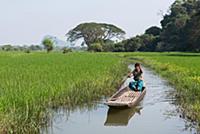 MYANMAR / Kayin State / Hpa-an / Narrow channel th