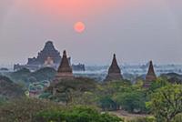 MYANMAR / Mandalay Division / Bagan / Morning haze